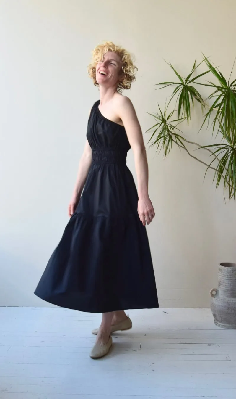 Belladonna Dress - Shop Now for Elegant and Chic Dresses with a Touch of Glamour