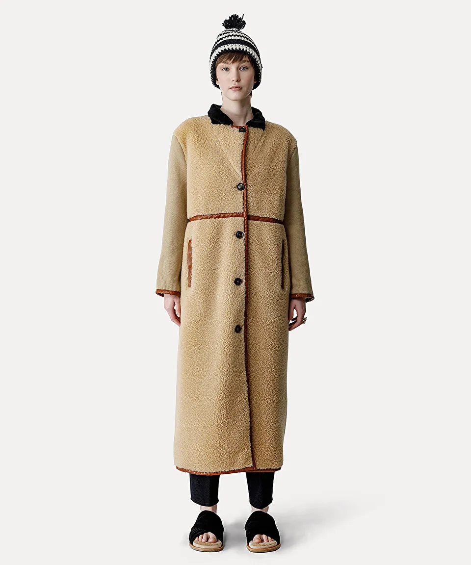 coat in wool cloth and eco-shearling