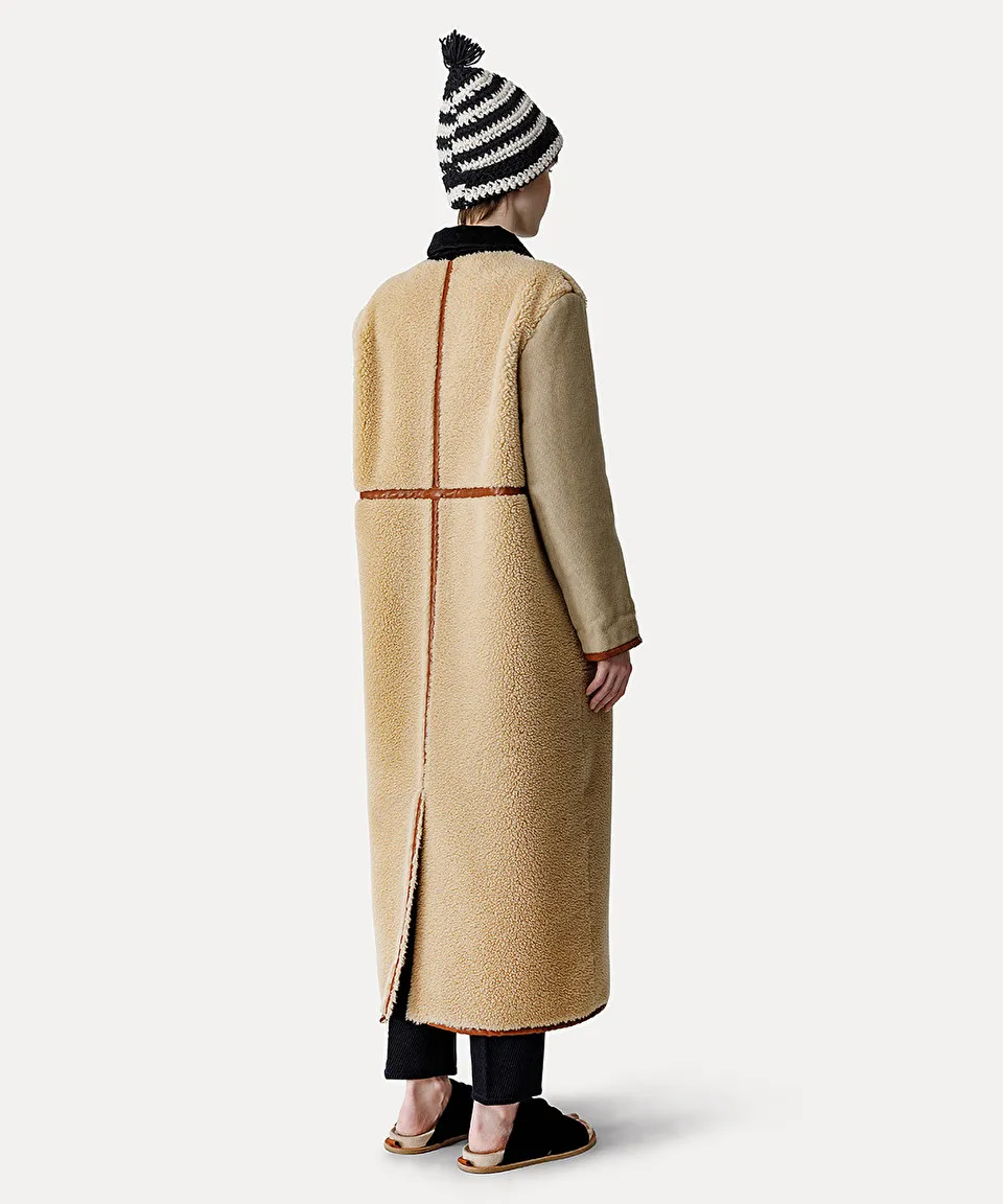 coat in wool cloth and eco-shearling