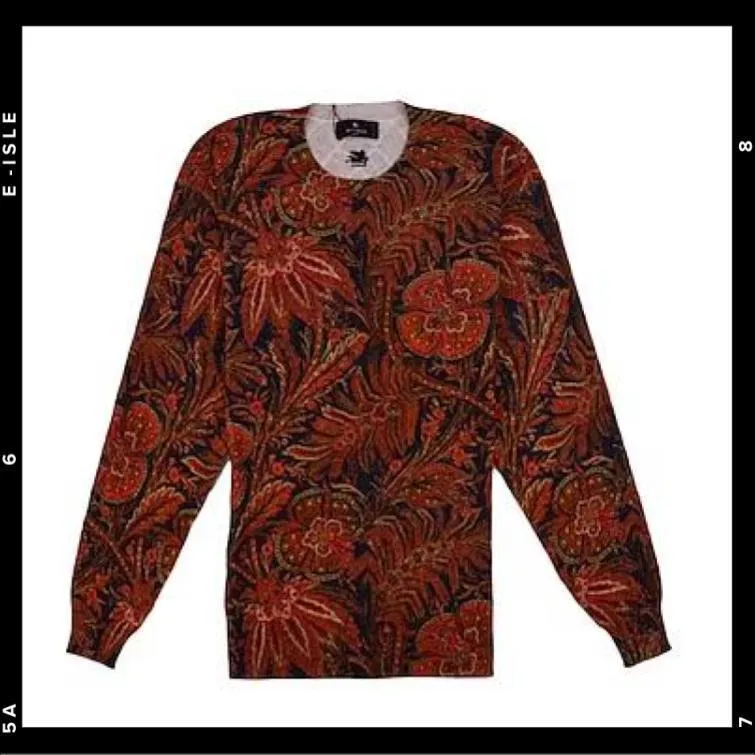 Etro cashmere cotton luxury sweater with flower patterns.