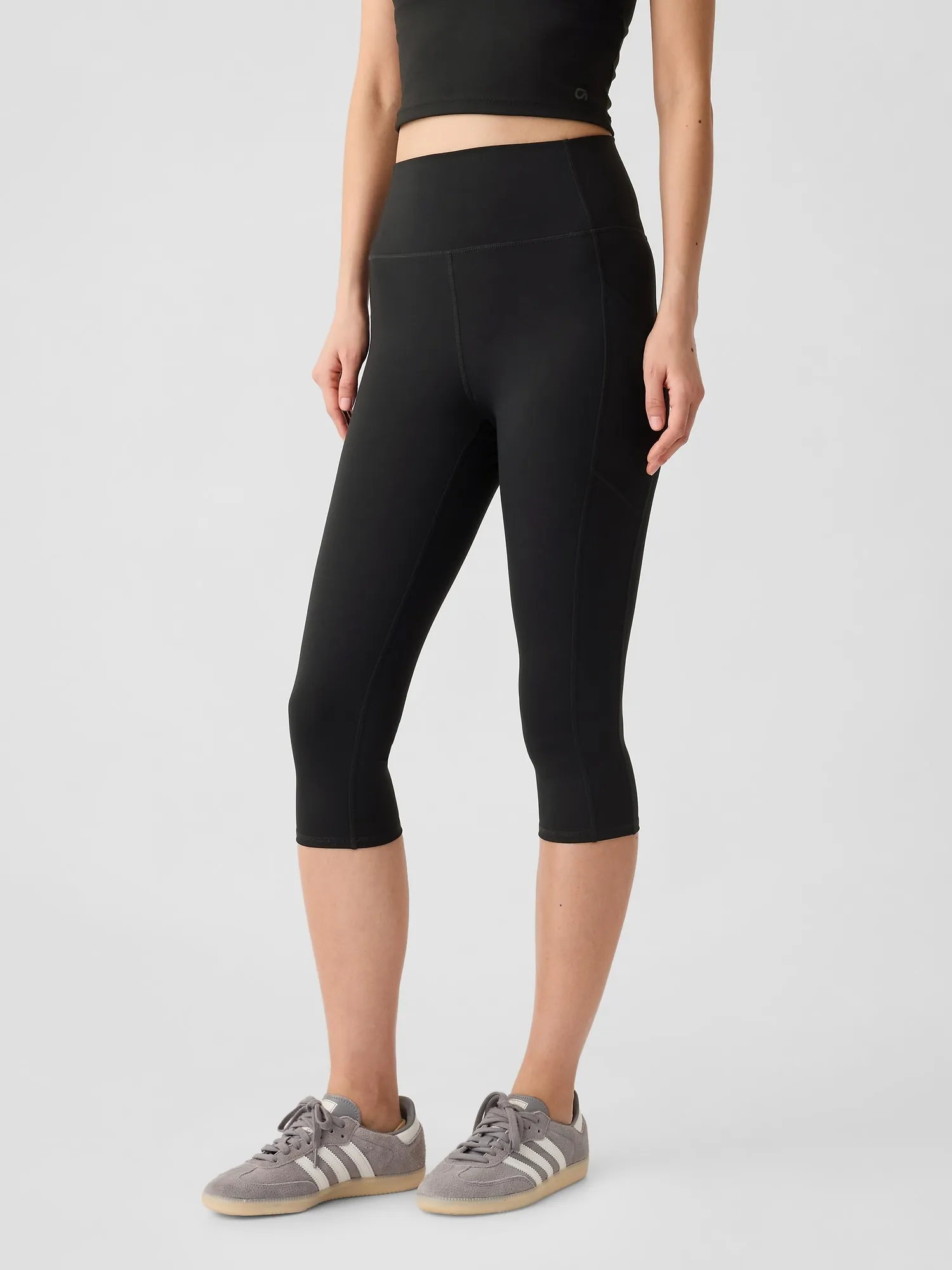 GapFit Sky High Studio Crop Leggings