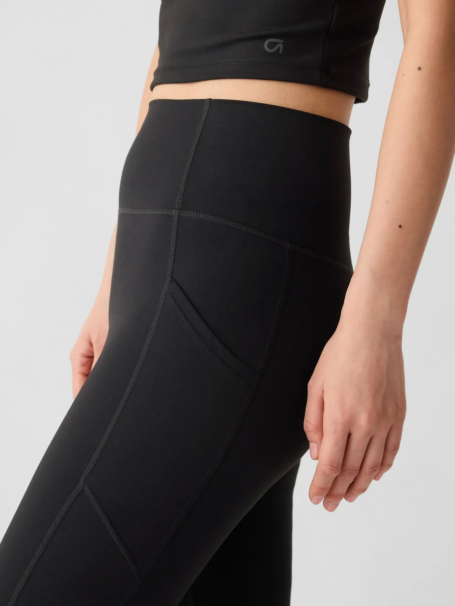 GapFit Sky High Studio Crop Leggings