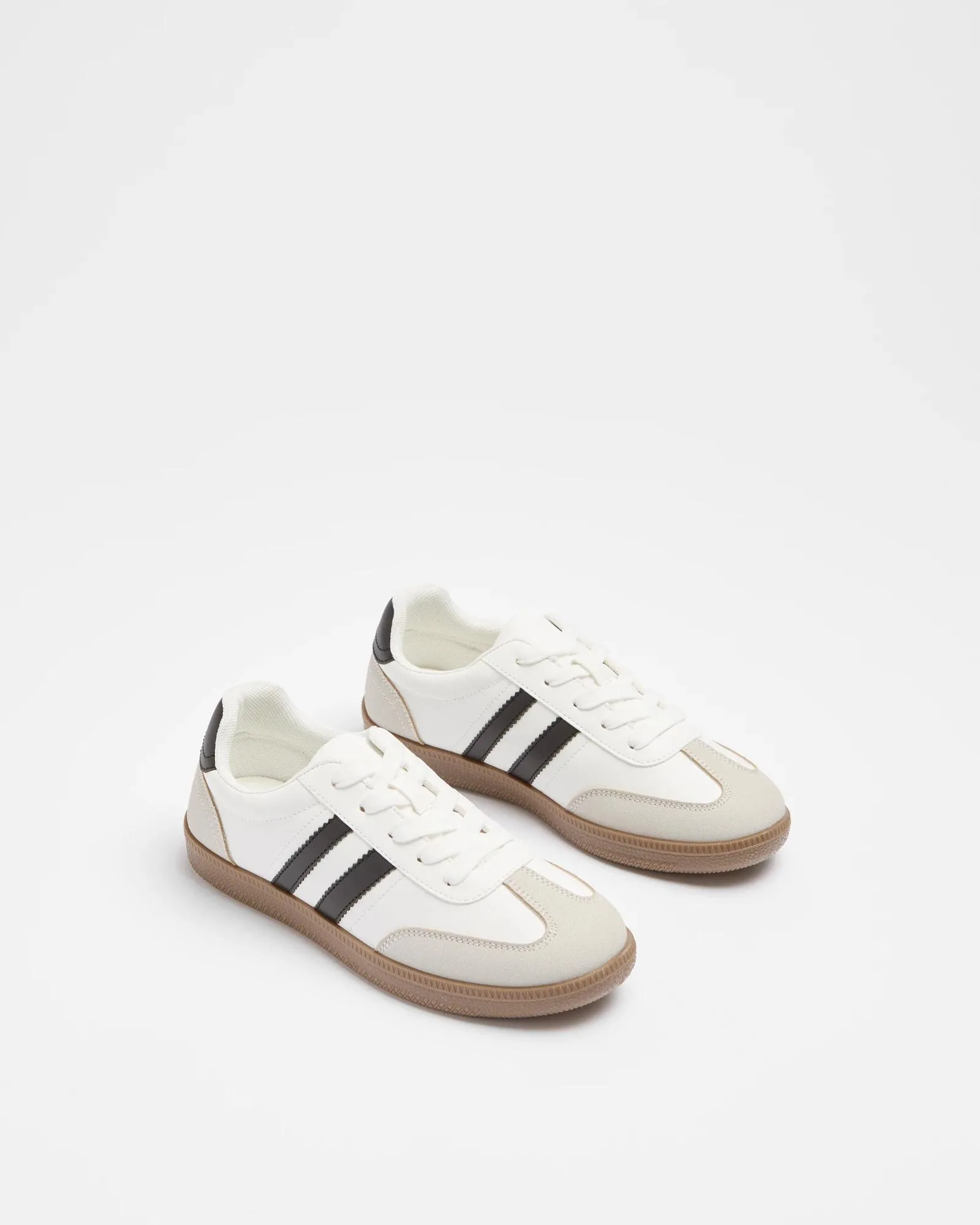 popular  Boys Youth Canterbury Sneaker - White