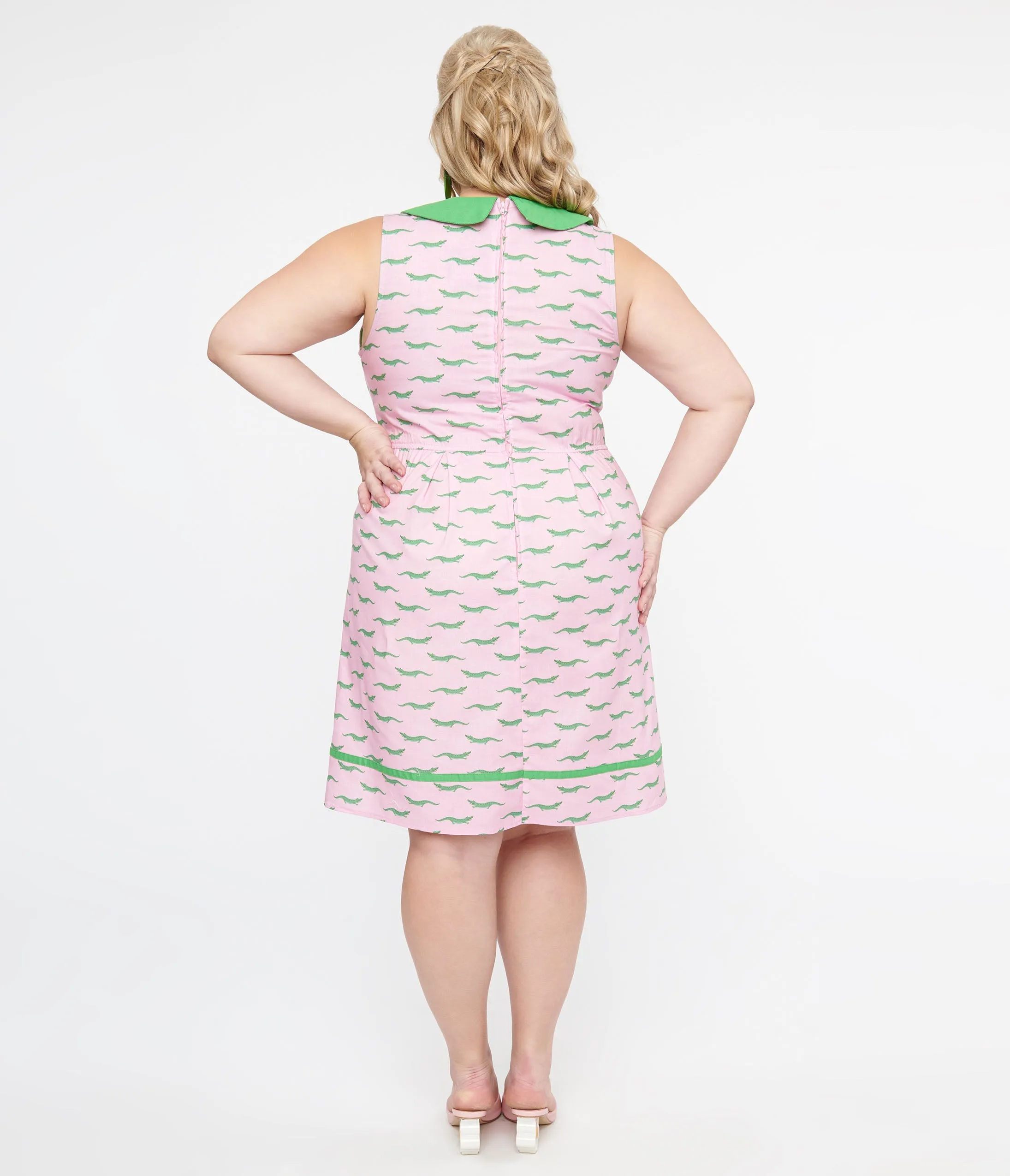 Retrolicious Plus Size 1960s Pink & Green Alligator Fit & Flare Cotton Dress