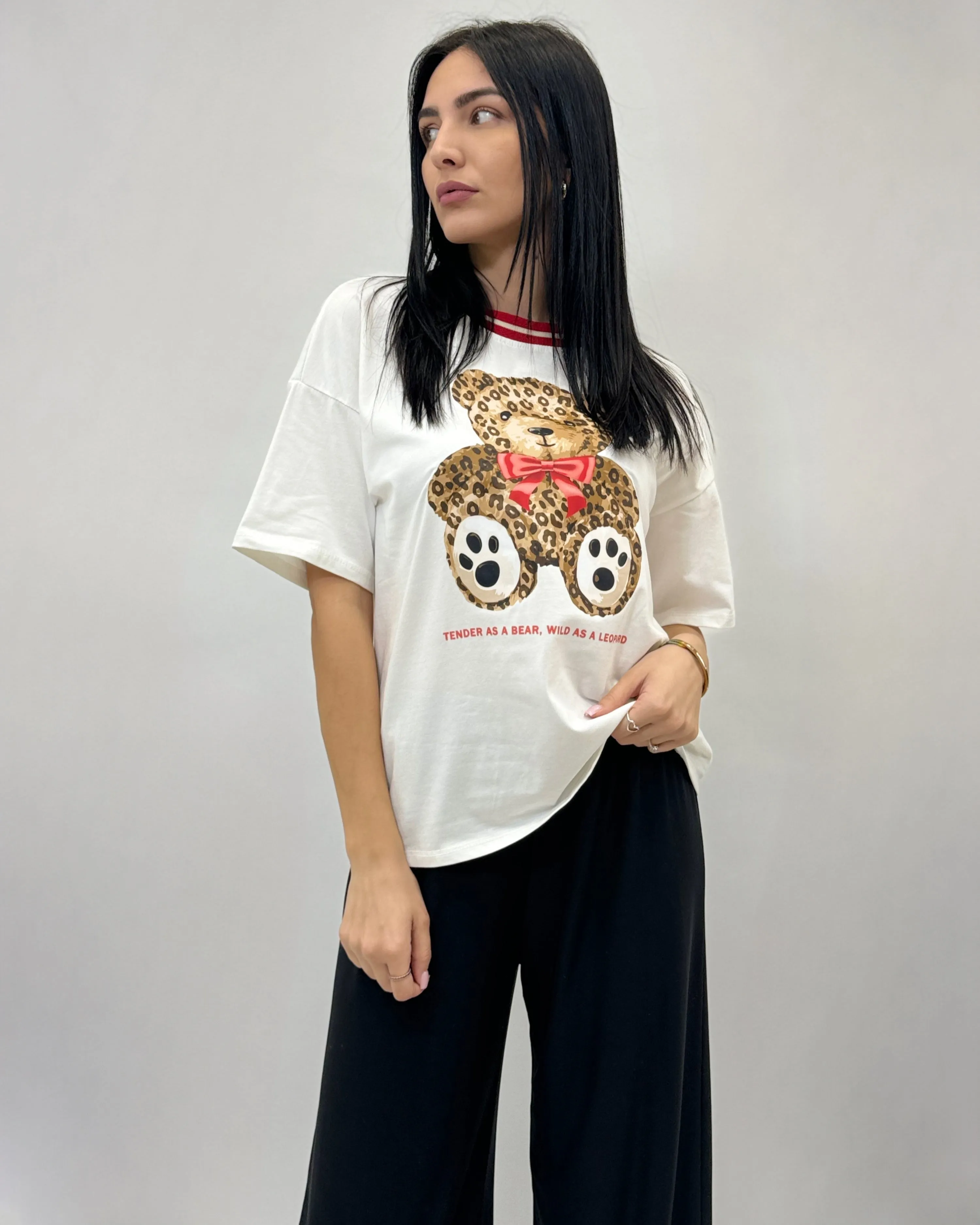 T-shirt con stampa orso