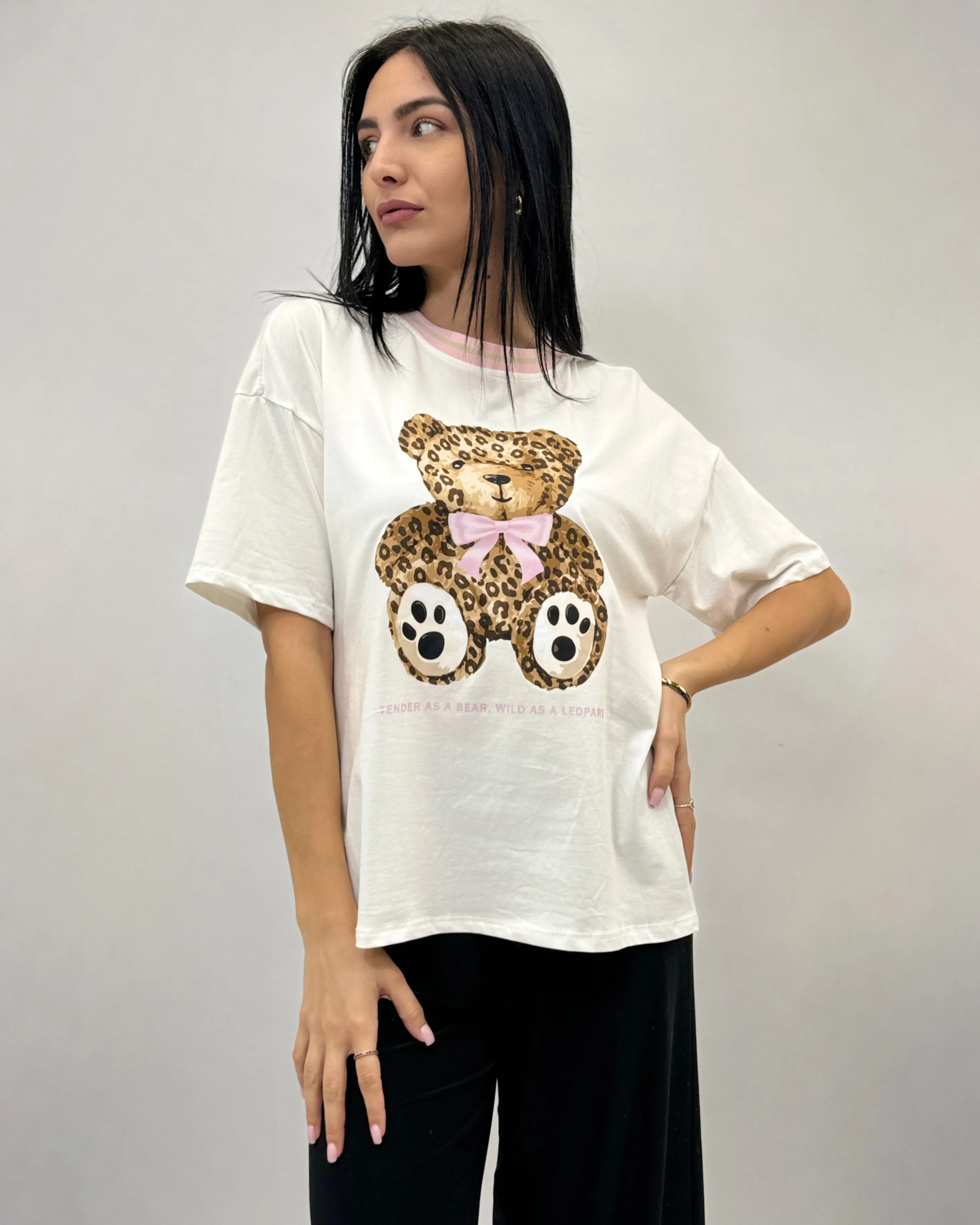 T-shirt con stampa orso