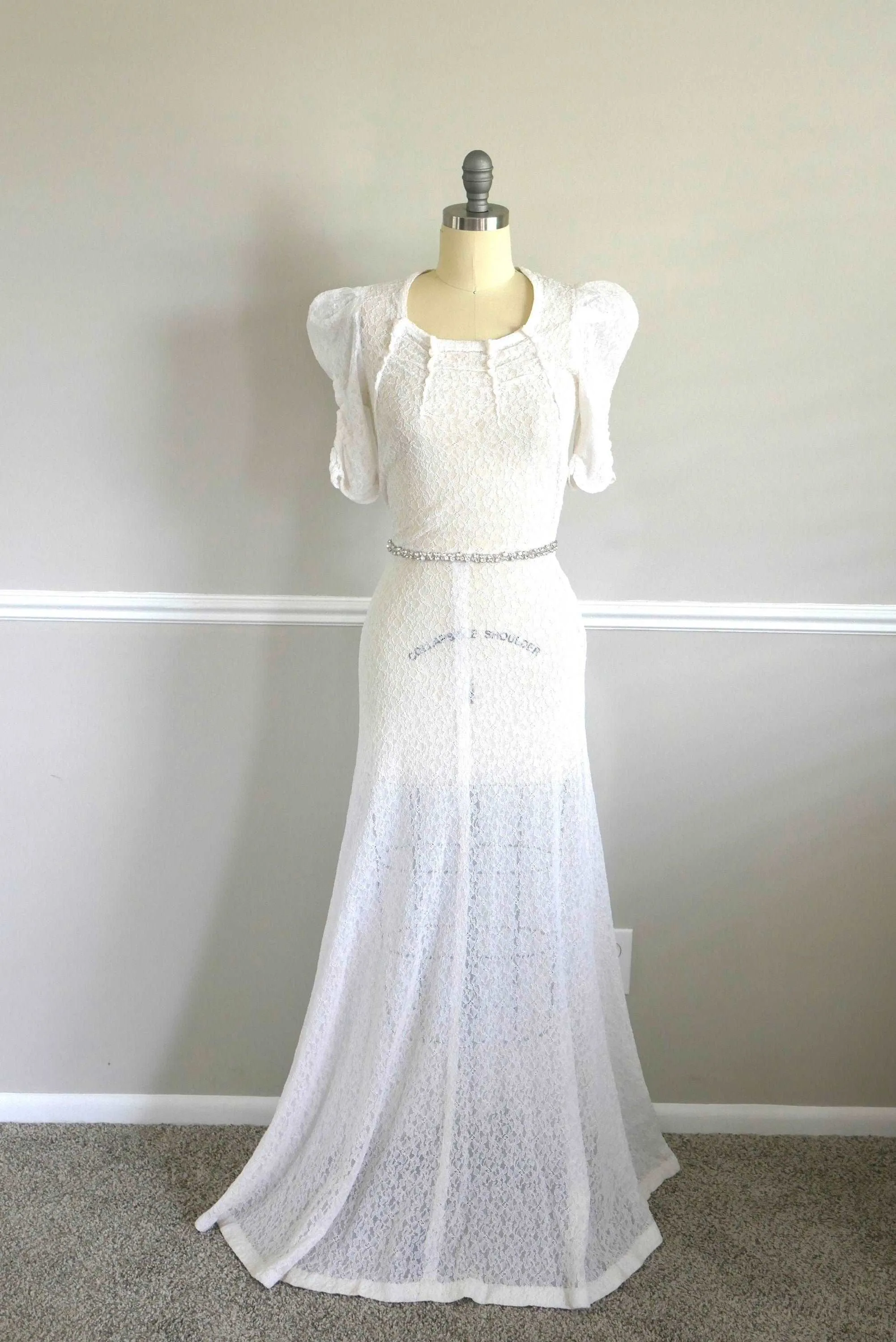 Vintage 1930s Wedding Dress, 30s white bias cut puff sleeve lace gown, Size XS