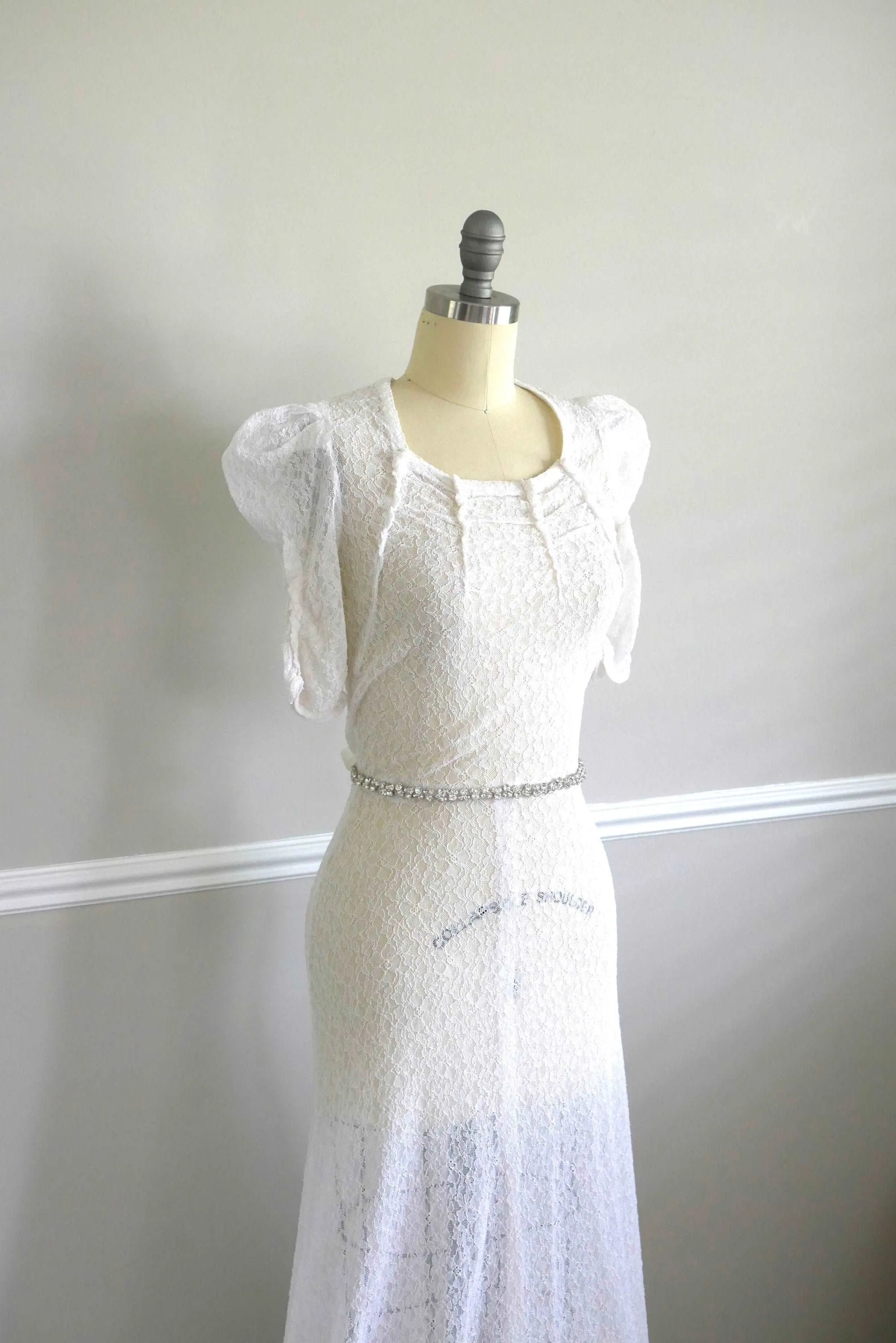 Vintage 1930s Wedding Dress, 30s white bias cut puff sleeve lace gown, Size XS